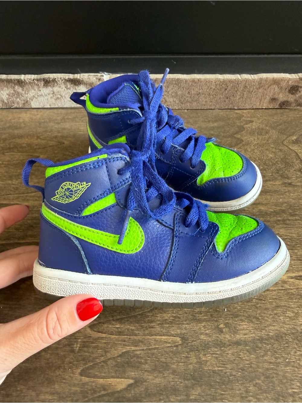 Jordan Air Jordan 1 Mid Top Kids Sneaker Blue Green Leather US 8C 705304-407